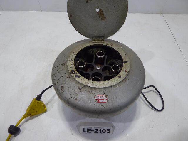 Clay Adams Model 0031 Safeguard Centrifuge LE2105
