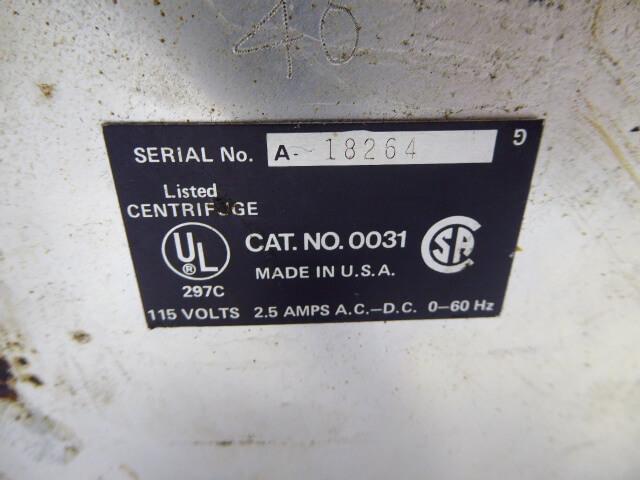 Clay Adams Model 0031 Safeguard Centrifuge LE2105