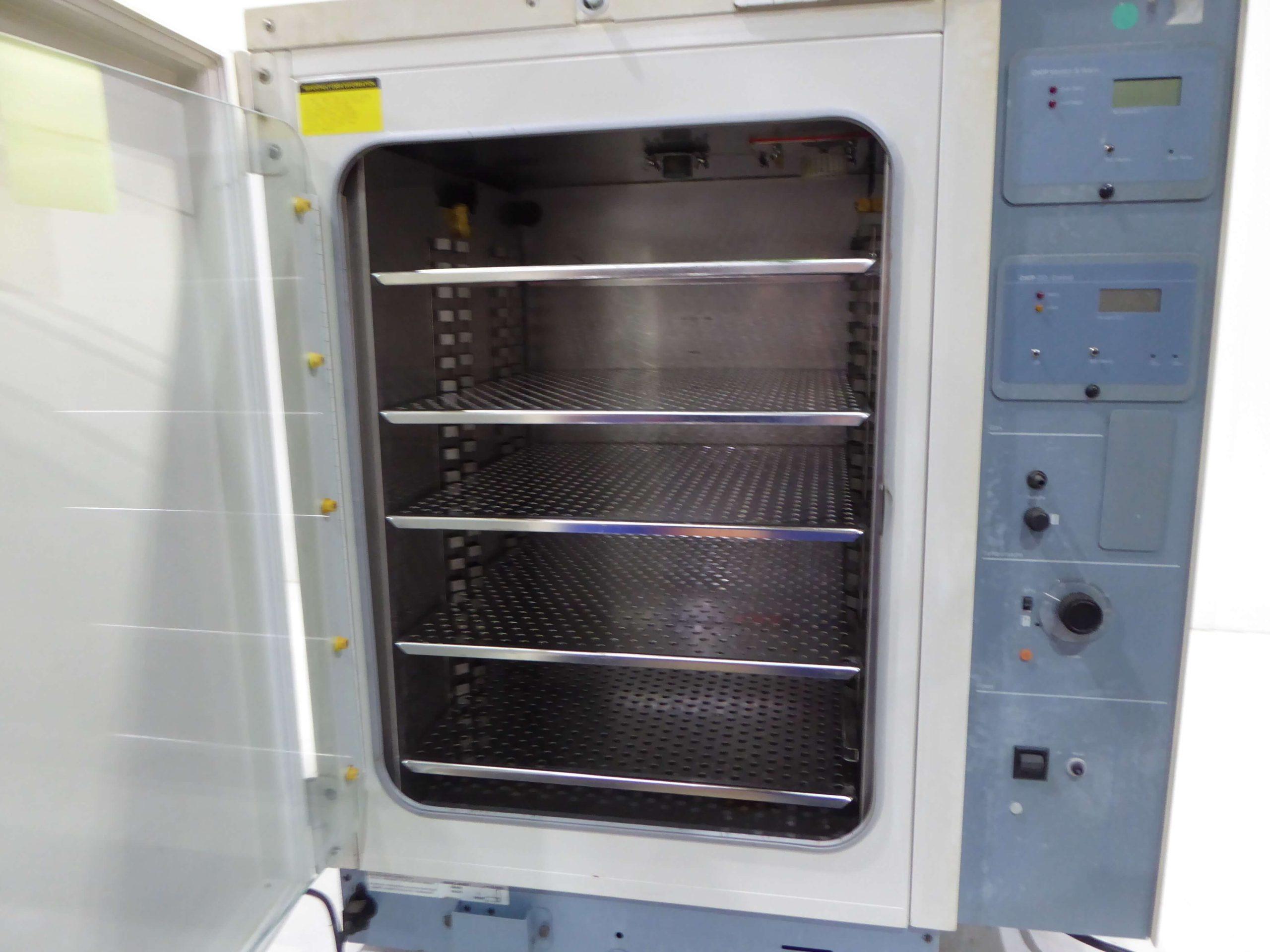 Forma Scientific Model 2546 Incubator LE2123