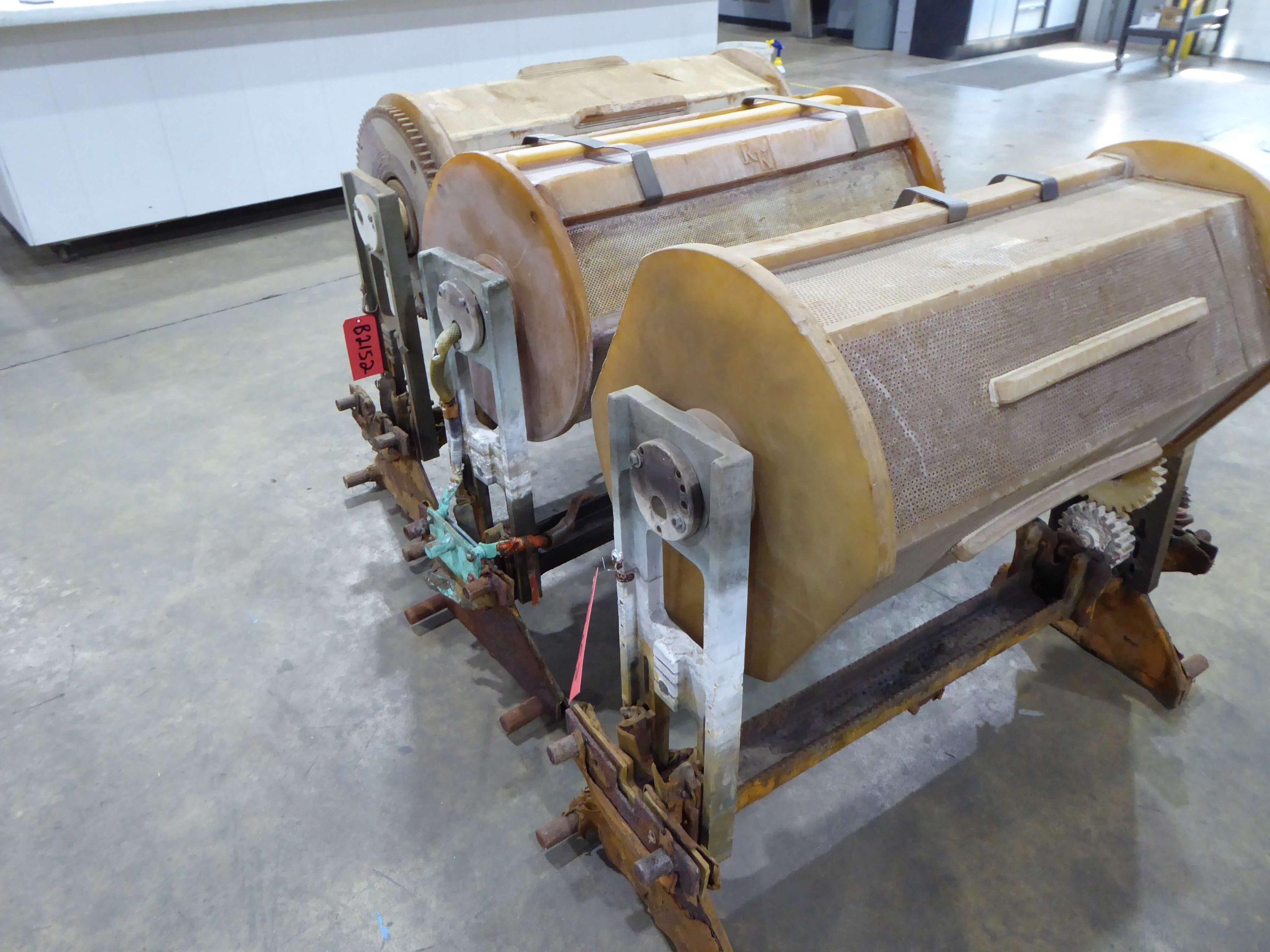 Poly 16" x 36" Poly Barrel with Super Structure B2152
