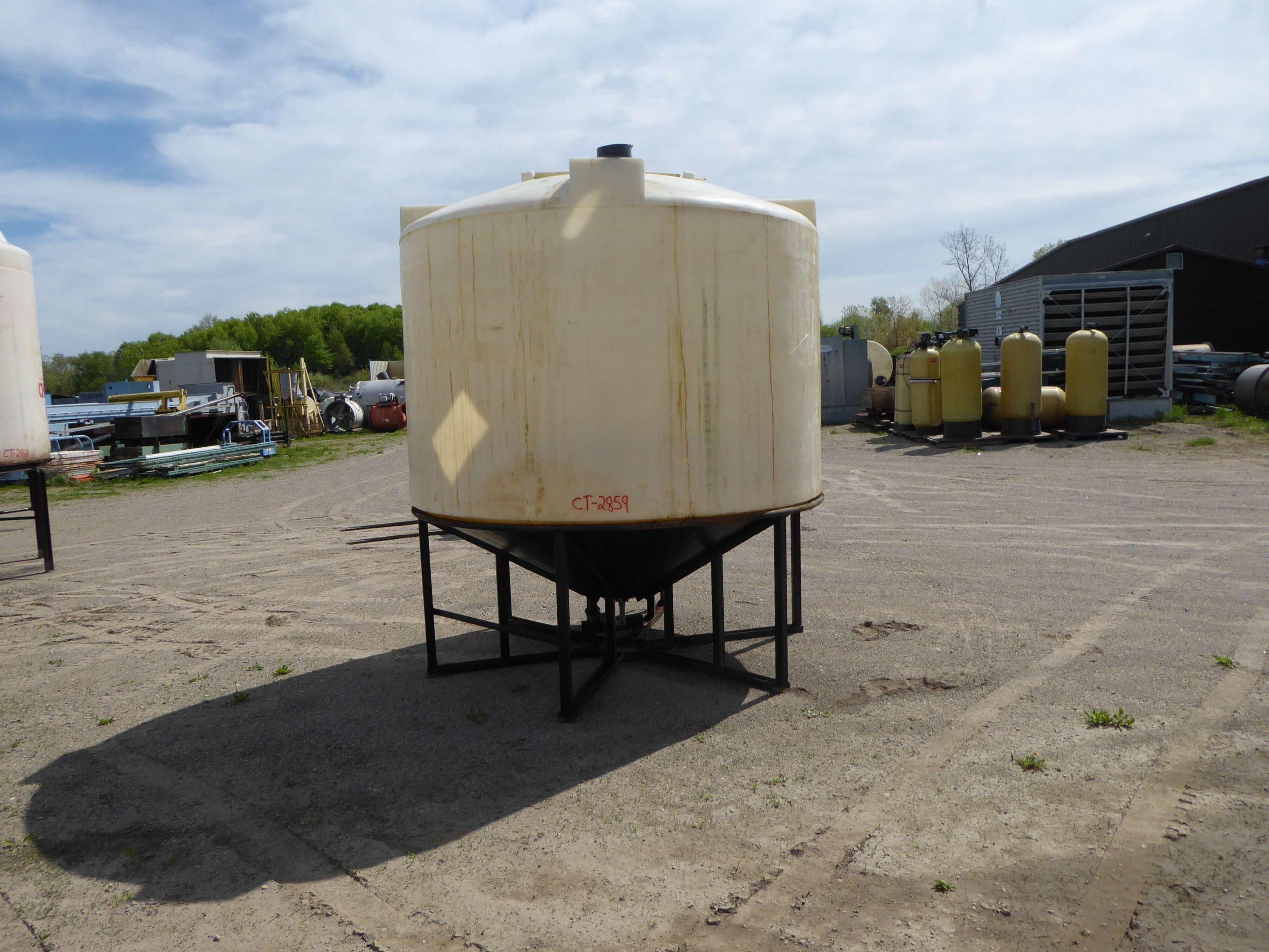 2000 Gallon Poly Round Tank CT2859