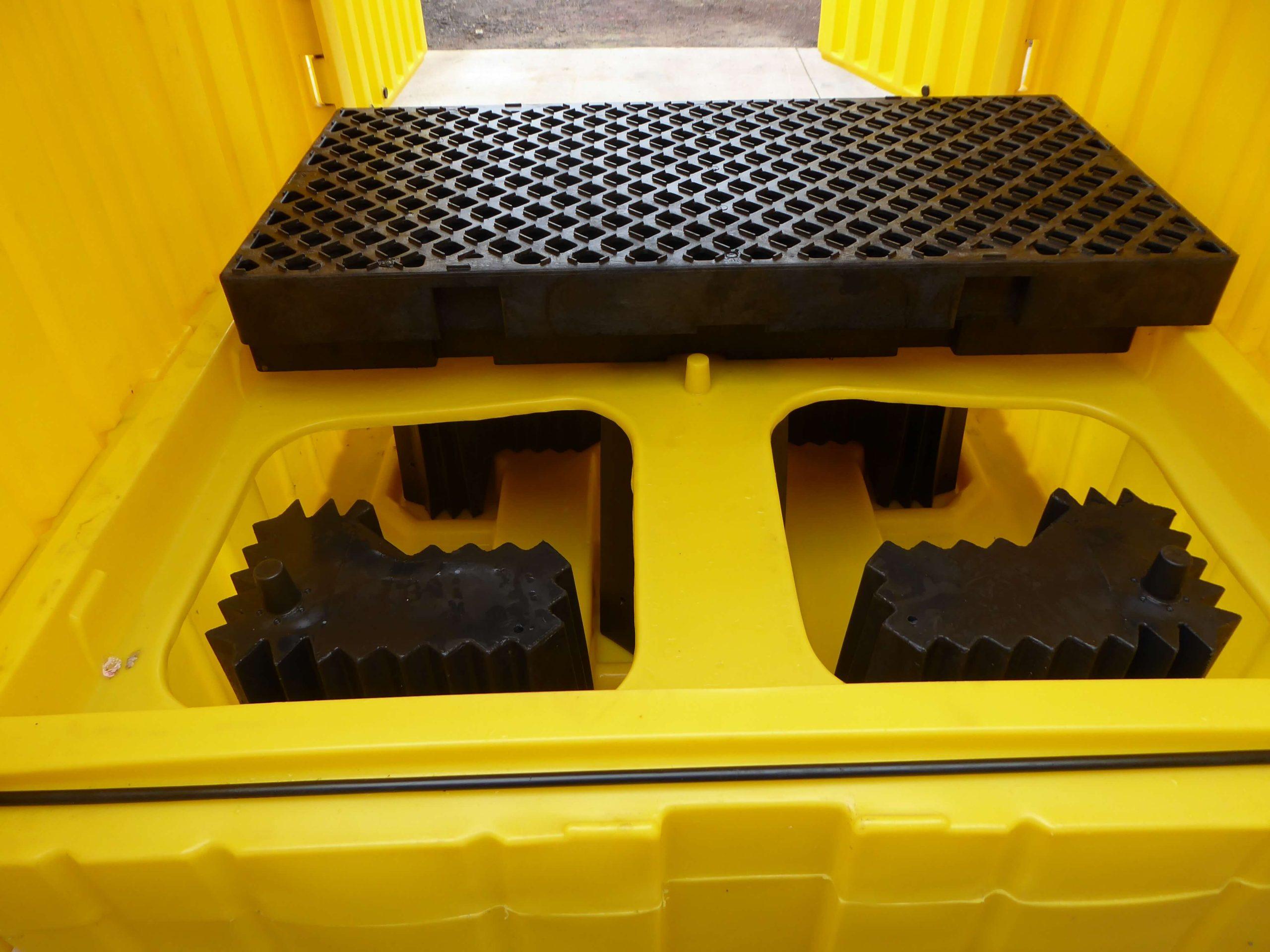Ultratech Single IBC Hard Top Spill Pallet with Drain SE2078