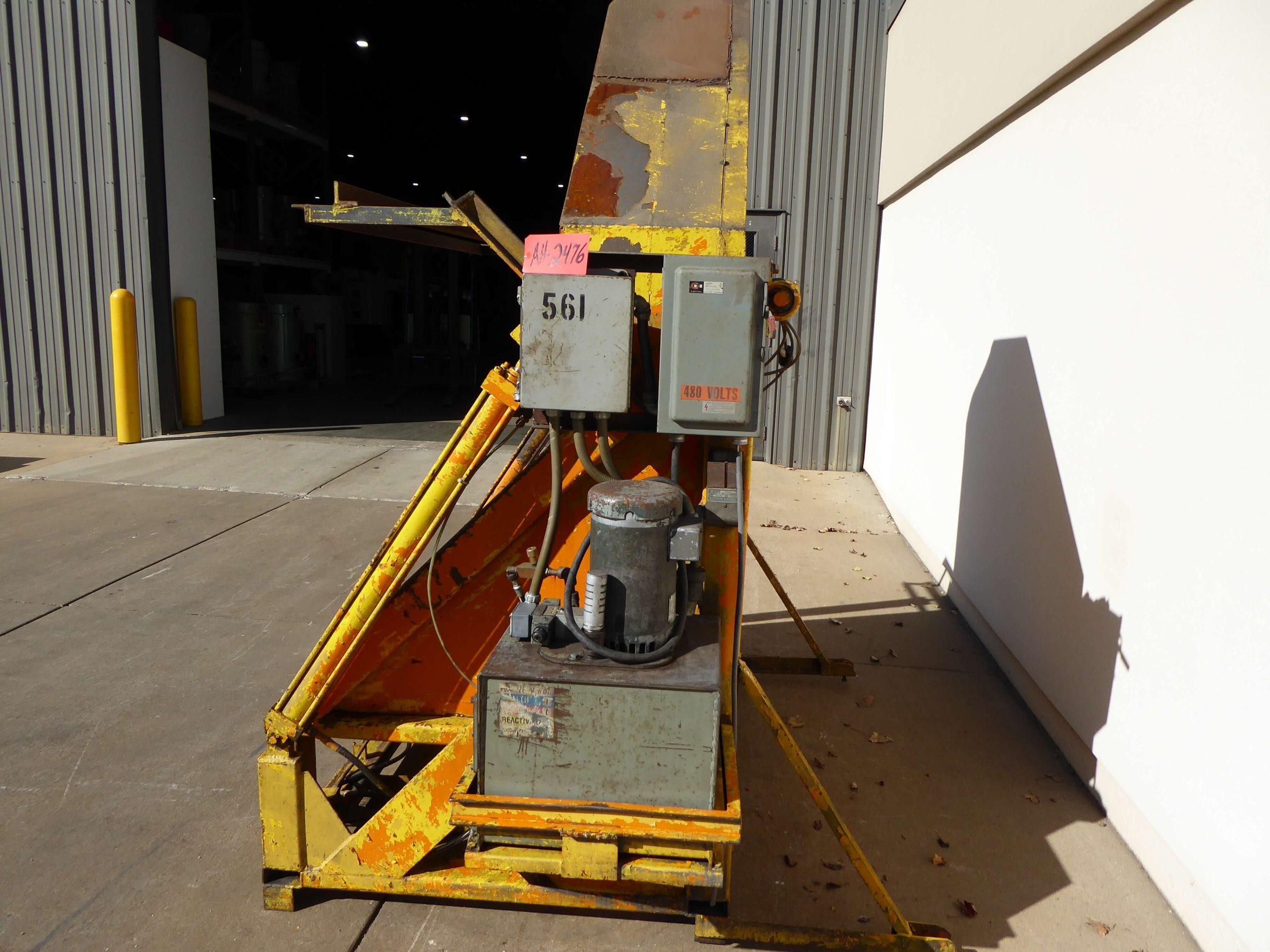 2500 lb. Capacity Automatic Dumper AH2476