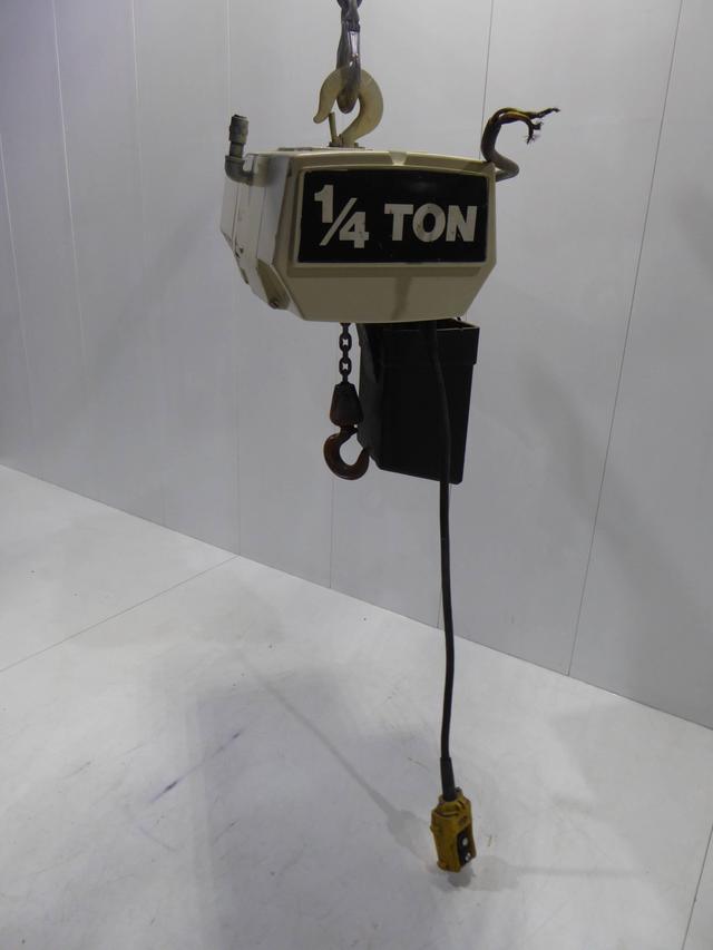 Coffing .25 Ton Chain Hoist H2380