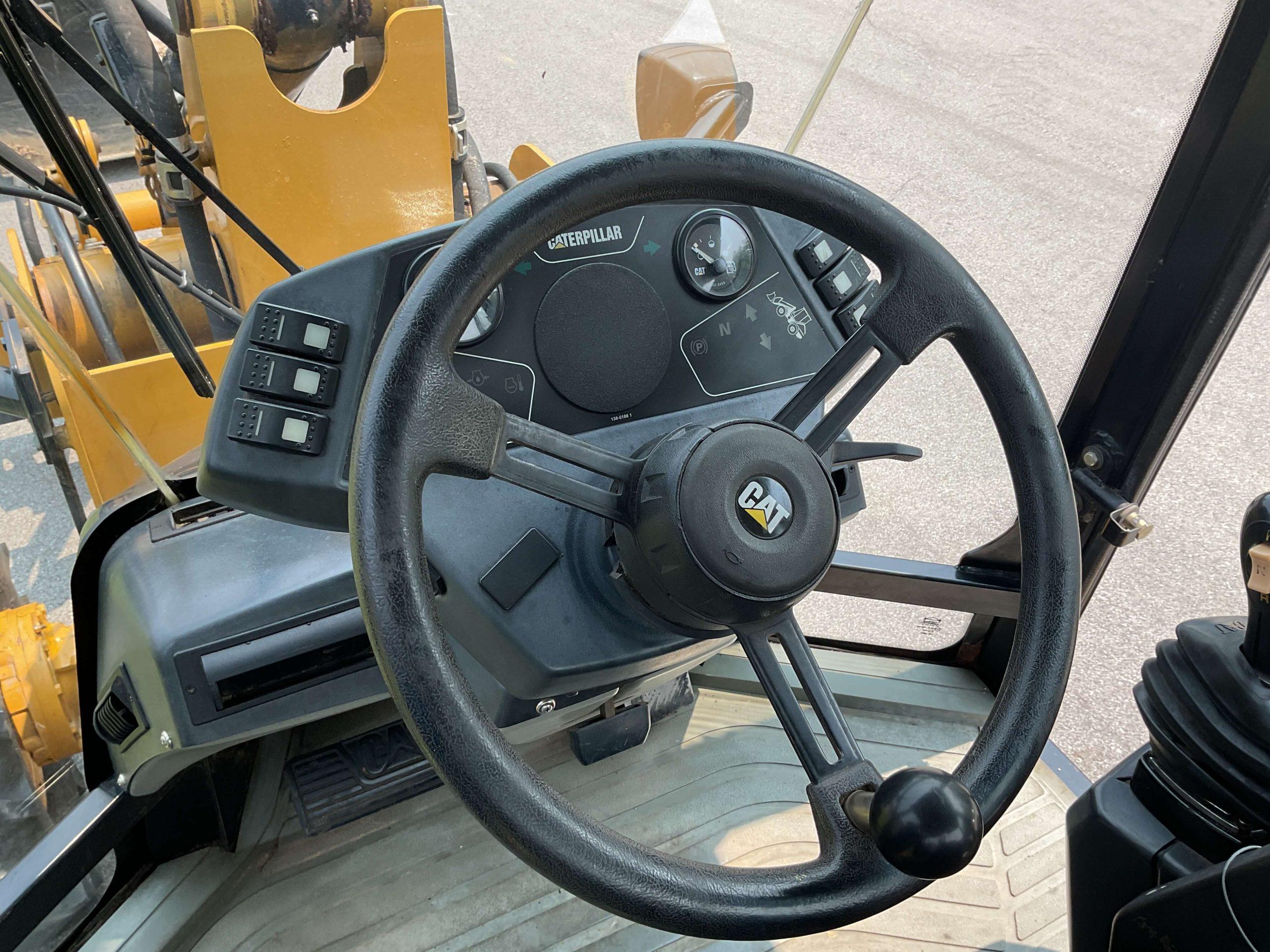 Caterpillar 8,000 Capacity Model 908 Wheel Loader with Bucket FL2078