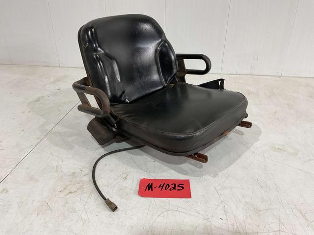 Yale Forklift Seat M4025
